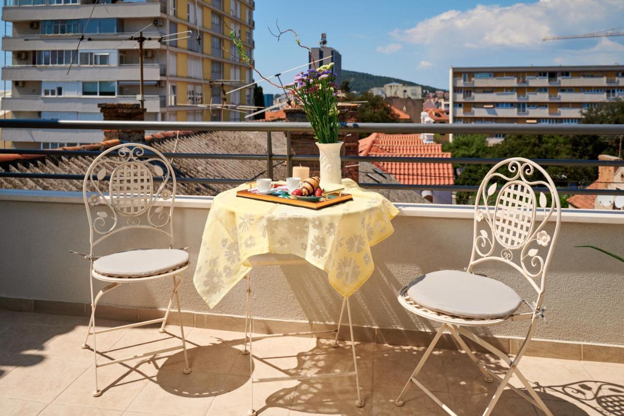 Modern & Spacious Rooftop Apartment With Natual Sunlight Split Luaran gambar